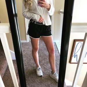 Athletic sports shorts